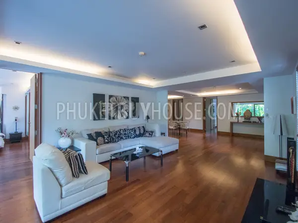 NAT5953: Splendid Apartment just 50 meters from Nai Thon Beach. Photo #14