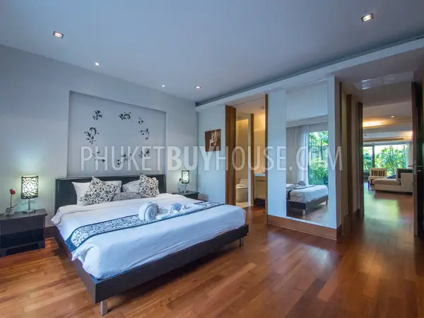 NAT5953: Splendid Apartment just 50 meters from Nai Thon Beach. Photo #16