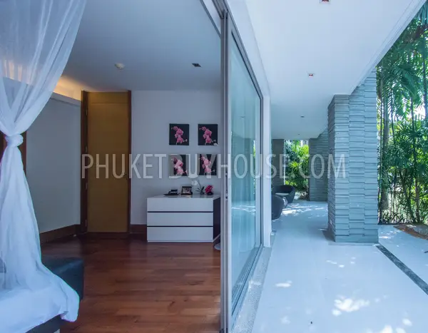 NAT5953: Splendid Apartment just 50 meters from Nai Thon Beach. Photo #32