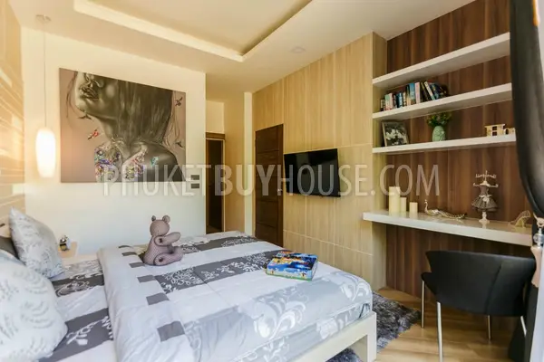 RAW5957: Modern Apartment with a Mountain View in Rawai. Fotoğraf #23
