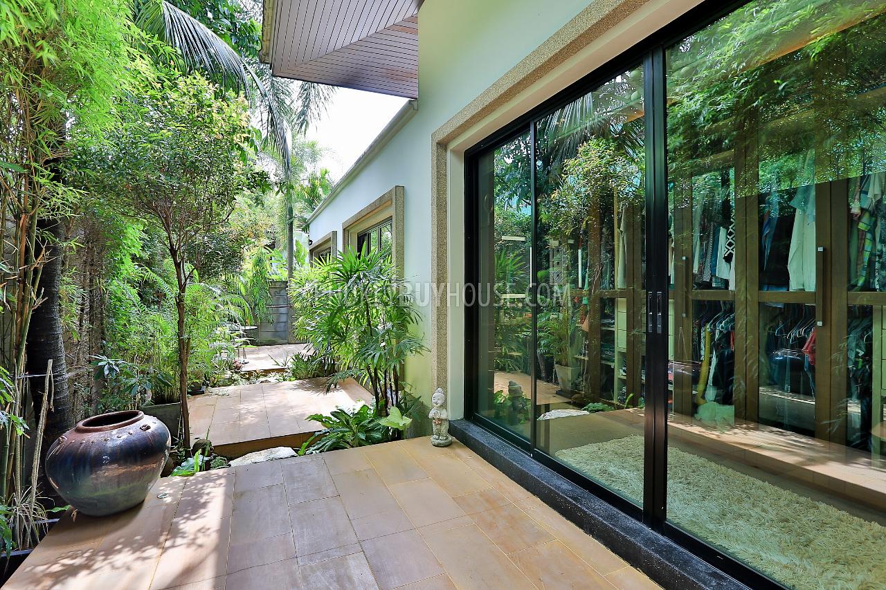 SUR5967: Gorgeous Villa with a Private Pool in Surin. Photo #3