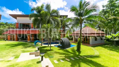 BAN5934: Spacious 12-Bedroom Villa with Two Pools in Bang Tao. Fotoğraf #10
