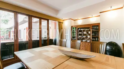 BAN5934: Spacious 12-Bedroom Villa with Two Pools in Bang Tao. Fotoğraf #16