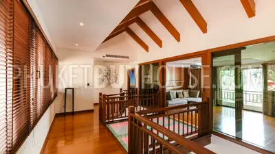 BAN5934: Spacious 12-Bedroom Villa with Two Pools in Bang Tao. Fotoğraf #18