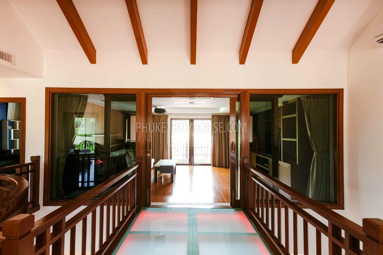BAN5934: Spacious 12-Bedroom Villa with Two Pools in Bang Tao. Photo #19