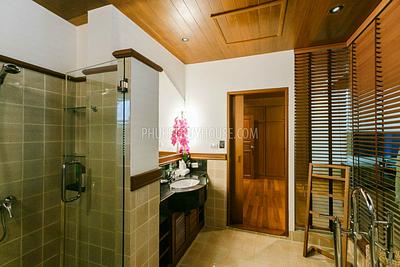 BAN5934: Spacious 12-Bedroom Villa with Two Pools in Bang Tao. Photo #25