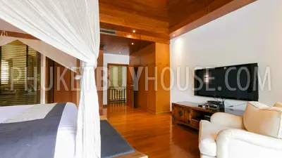 BAN5934: Spacious 12-Bedroom Villa with Two Pools in Bang Tao. Fotoğraf #29