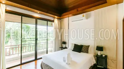BAN5934: Spacious 12-Bedroom Villa with Two Pools in Bang Tao. Fotoğraf #32