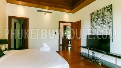 BAN5934: Spacious 12-Bedroom Villa with Two Pools in Bang Tao. Fotoğraf #33