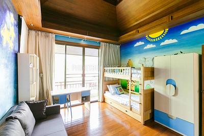BAN5934: Spacious 12-Bedroom Villa with Two Pools in Bang Tao. Photo #35