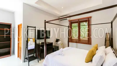 BAN5934: Spacious 12-Bedroom Villa with Two Pools in Bang Tao. Fotoğraf #39