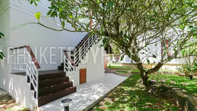 BAN5934: Spacious 12-Bedroom Villa with Two Pools in Bang Tao. Fotoğraf #49