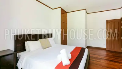 BAN5934: Spacious 12-Bedroom Villa with Two Pools in Bang Tao. Fotoğraf #54