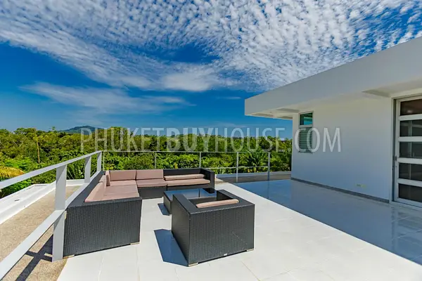 RAW5940: Pool Villa with a Tropical Garden in Rawai. Photo #8