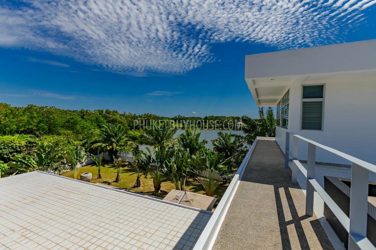 RAW5940: Pool Villa with a Tropical Garden in Rawai. Photo #10