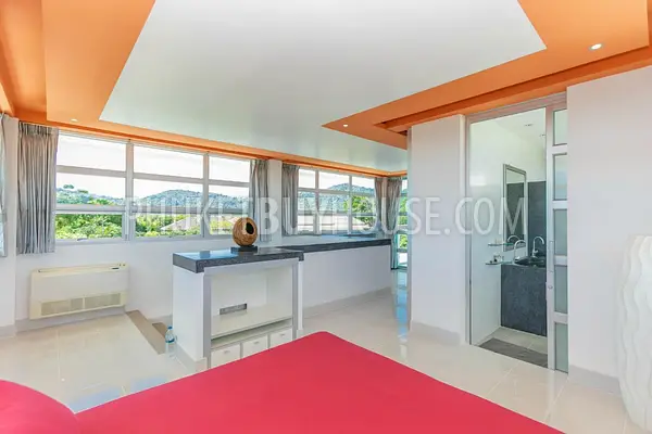RAW5940: Pool Villa with a Tropical Garden in Rawai. Photo #34