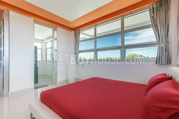 RAW5940: Pool Villa with a Tropical Garden in Rawai. Photo #36