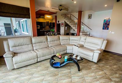 CHA5982: Gorgeous House with 4 Bedroom in front of a beautiful Lake. Photo #22