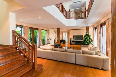 BAN5984: Amazing 3 Bedroom Villa near BangTao beach. Photo #4