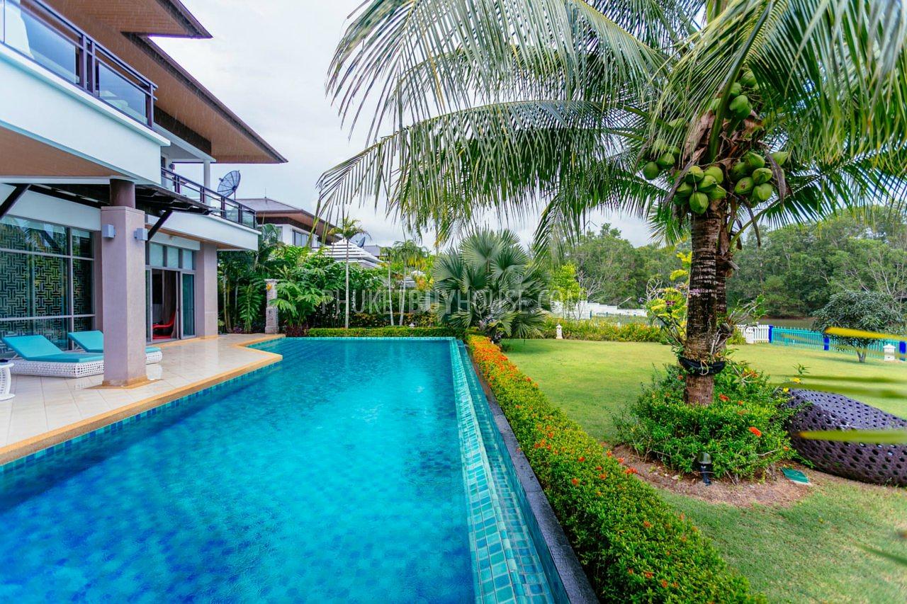 BAN5985: Luxury Villa with Lake view in Laguna area. Photo #2
