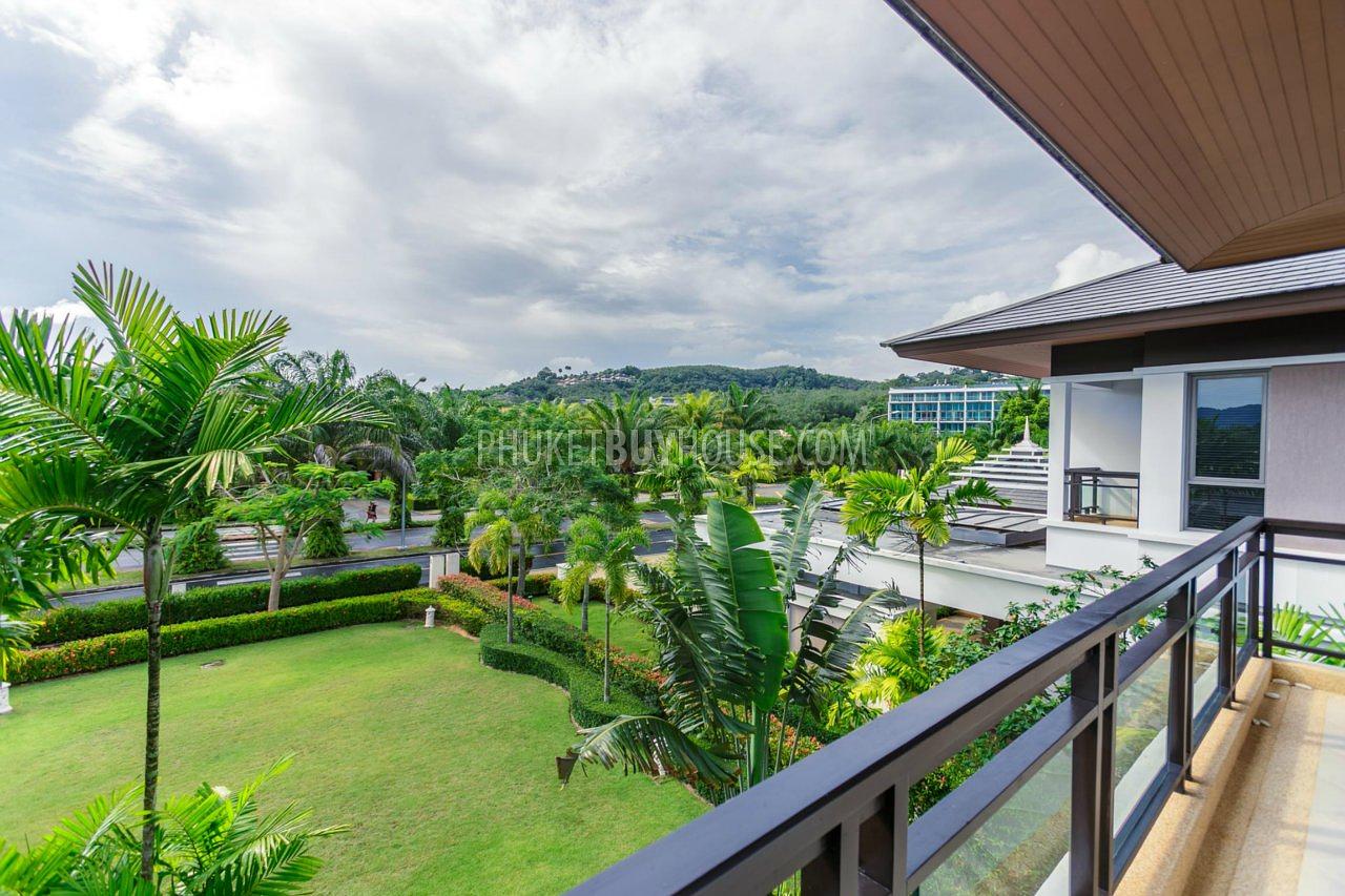 BAN5985: Luxury Villa with Lake view in Laguna area. Photo #18