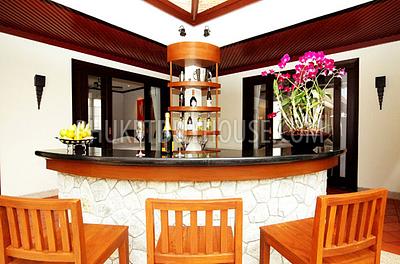 BAN1211: Villa with overlooks the Pool and exquisite Thai garden. Photo #2