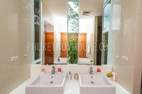 KAT5995: Charming townhouse with Sea view only 30 m. from the Kata Noi beach. Fotoğraf #2
