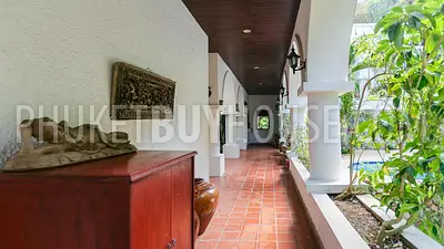 KAT5996: Spacious Mansion on the hillside in Kata. Photo #4