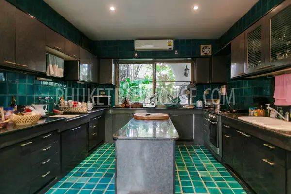 KAT5996: Spacious Mansion on the hillside in Kata. Fotoğraf #13