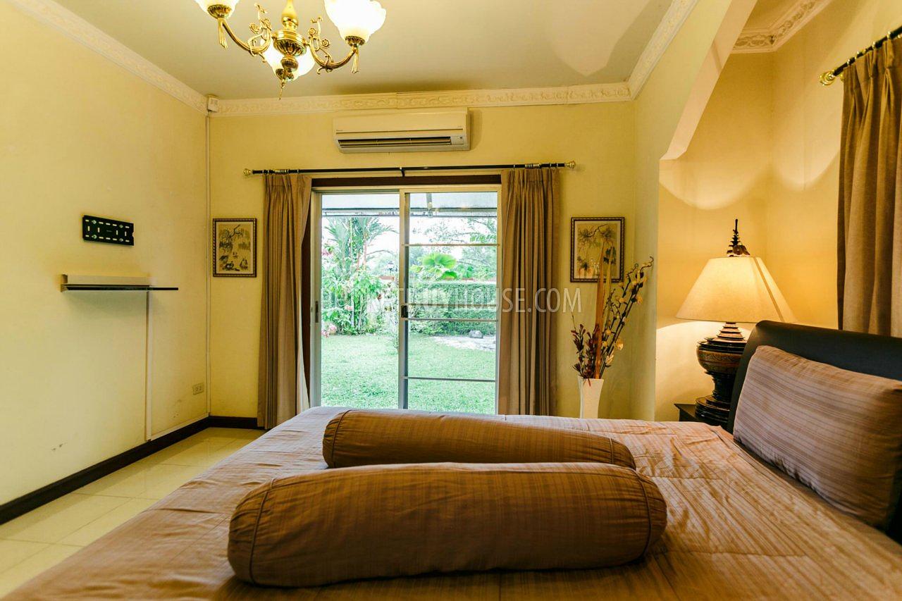 CHE5975: Tropical House with 3 Bedrooms in heart of Phuket. Фото #1
