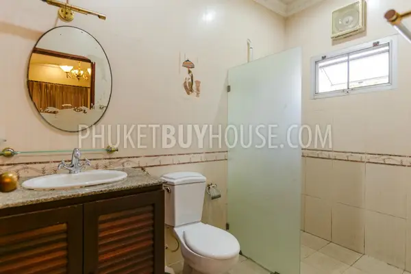 CHE5975: Tropical House with 3 Bedrooms in heart of Phuket. Fotoğraf #3