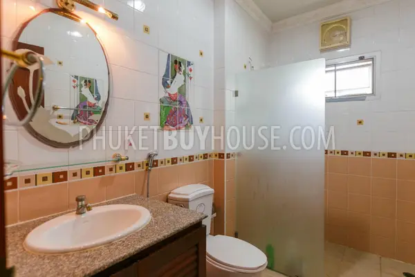 CHE5975: Tropical House with 3 Bedrooms in heart of Phuket. Fotoğraf #4