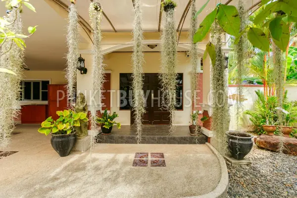CHE5975: Tropical House with 3 Bedrooms in heart of Phuket. Fotoğraf #6