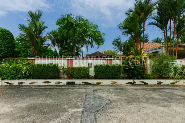 CHE5975: Tropical House with 3 Bedrooms in heart of Phuket. Fotoğraf #9