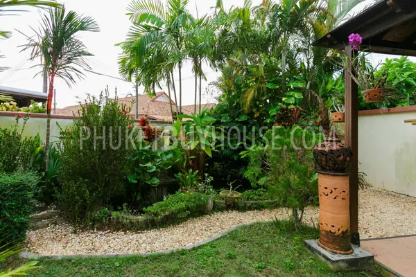 CHE5975: Tropical House with 3 Bedrooms in heart of Phuket. Fotoğraf #14