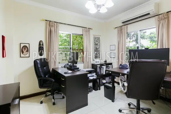 CHE5975: Tropical House with 3 Bedrooms in heart of Phuket. Fotoğraf #20