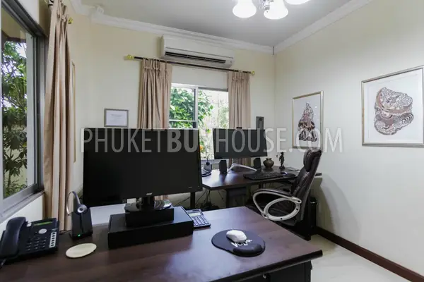 CHE5975: Tropical House with 3 Bedrooms in heart of Phuket. Fotoğraf #21