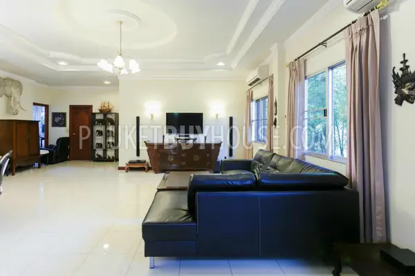 CHE5975: Tropical House with 3 Bedrooms in heart of Phuket. Fotoğraf #25