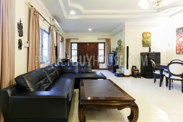 CHE5975: Tropical House with 3 Bedrooms in heart of Phuket. Fotoğraf #28