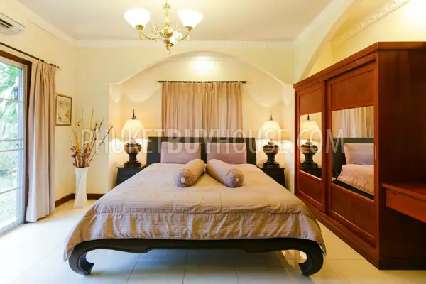 CHE5975: Tropical House with 3 Bedrooms in heart of Phuket. Fotoğraf #29