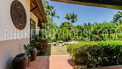 RAW5980: Thai-Balinese style Villa in Rawai. Photo #1