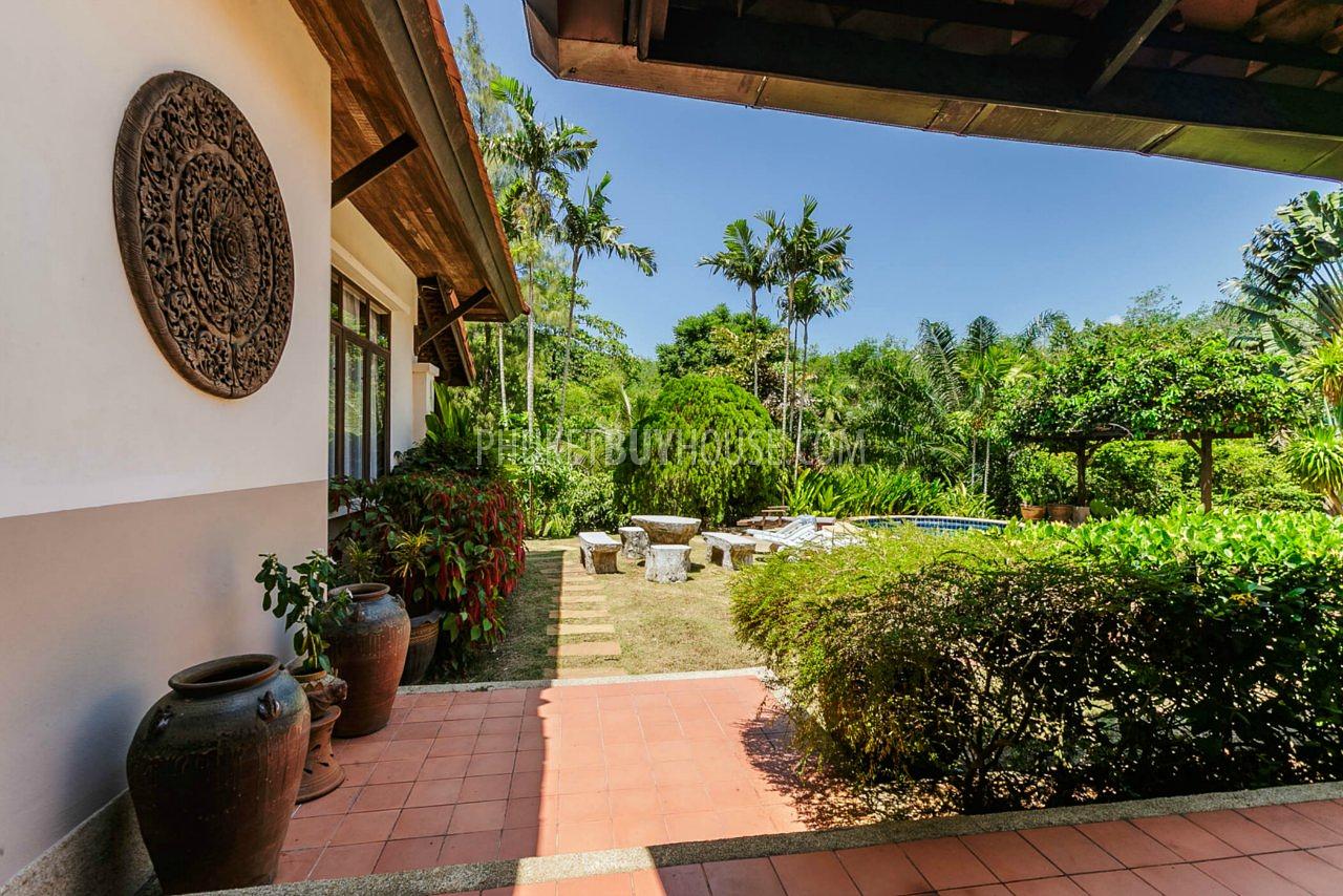 RAW5980: Thai-Balinese style Villa in Rawai. Photo #1