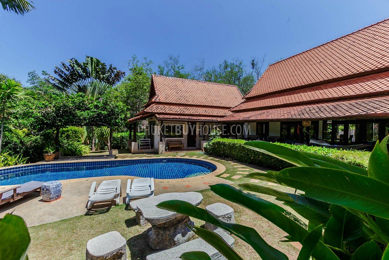 RAW5980: Thai-Balinese style Villa in Rawai. Photo #2