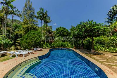 RAW5980: Thai-Balinese style Villa in Rawai. Photo #5