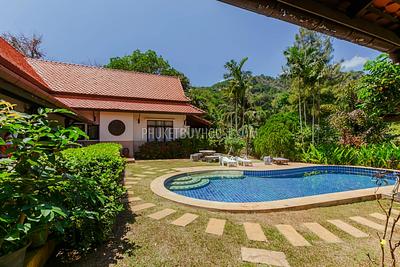 RAW5980: Thai-Balinese style Villa in Rawai. Photo #6