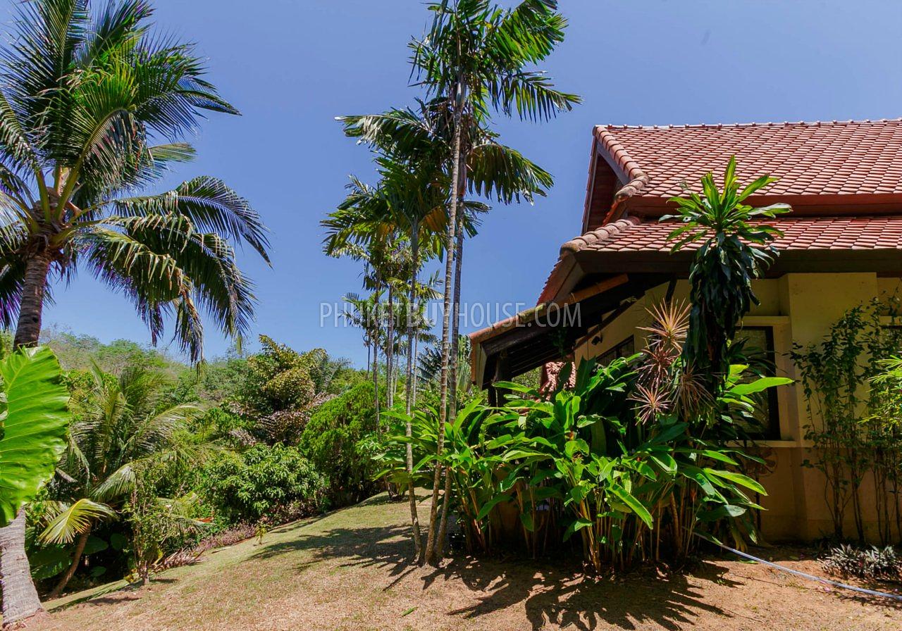RAW5980: Thai-Balinese style Villa in Rawai. Photo #9
