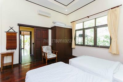 RAW5980: Thai-Balinese style Villa in Rawai. Photo #12