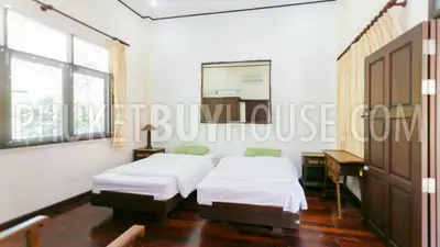 RAW5980: Thai-Balinese style Villa in Rawai. Photo #13