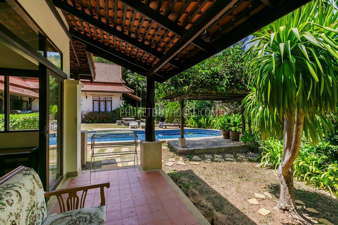 RAW5980: Thai-Balinese style Villa in Rawai. Photo #25