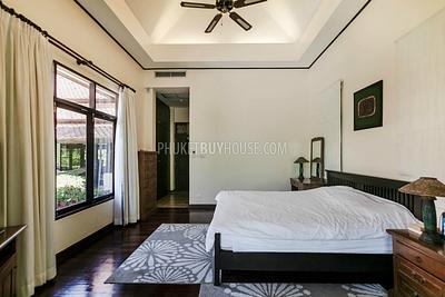 RAW5980: Thai-Balinese style Villa in Rawai. Photo #28